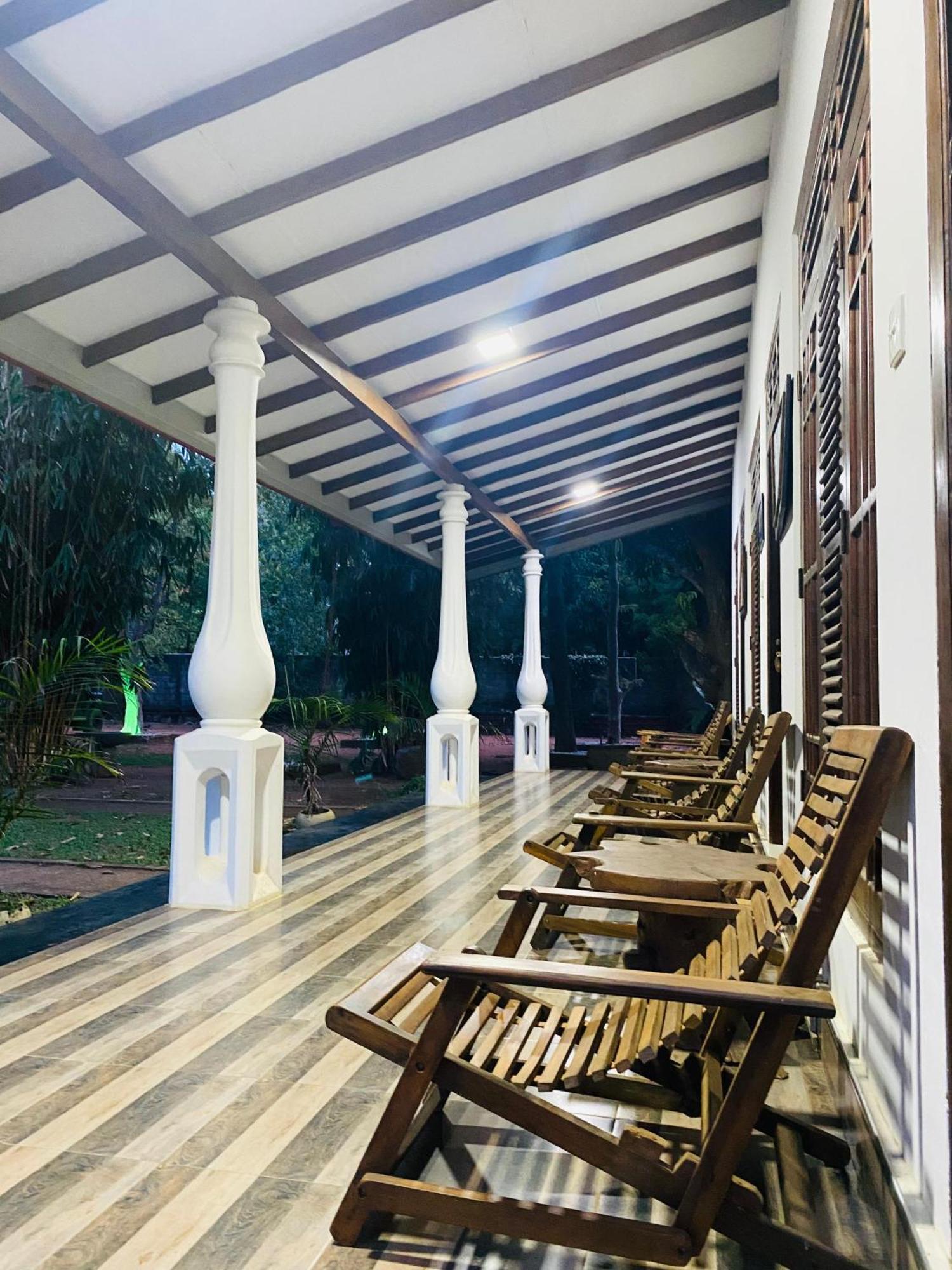 Winmi Resort Habarana Exterior foto